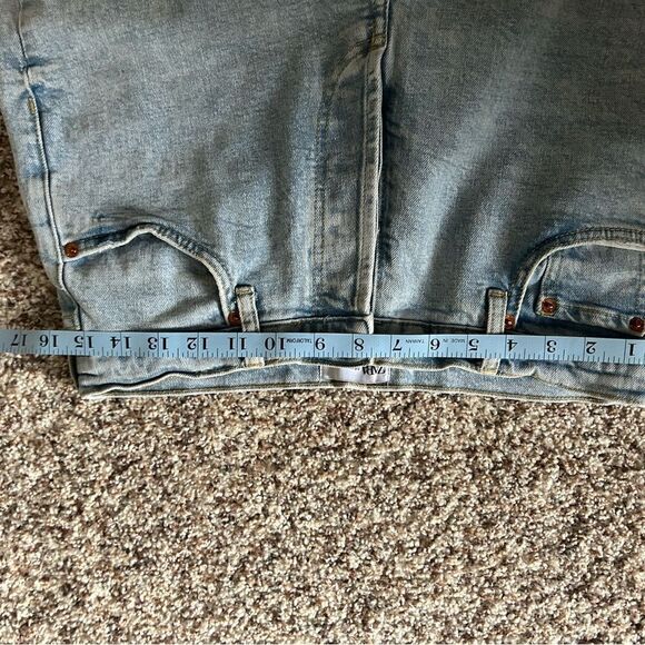 Zara Women’s Light Wash Denim Button Fly Jeans Size 10 Jagged Hem - Picture 11 of 11